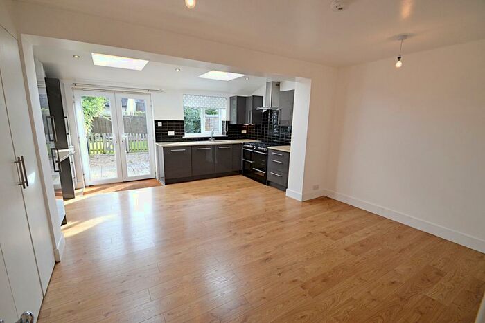 2 Bedroom Terraced House To Rent In Wimborne, BH21