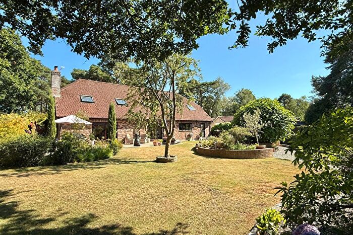 4 Bedroom Detached House For Sale In Lions Lane, Ashley Heath, BH24