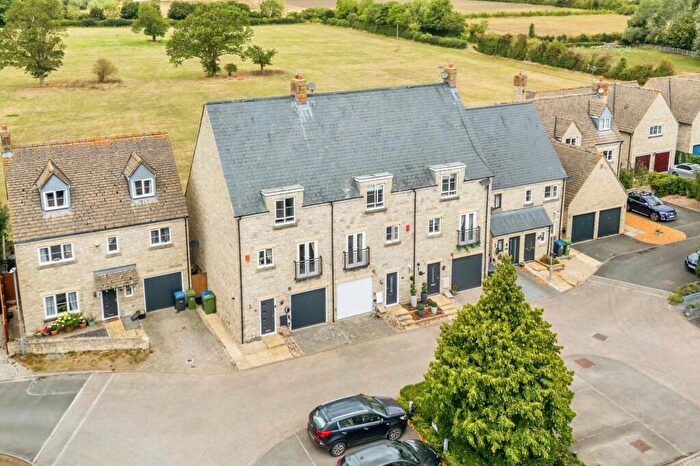 3 Bedroom End Of Terrace House For Sale In Latton, Wiltshire, SN6
