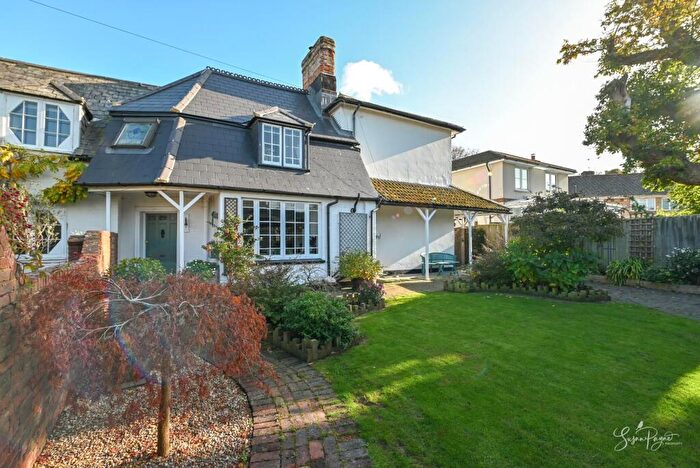 3 Bedroom Semi-Detached House For Sale In Shide Road, Newport, PO30