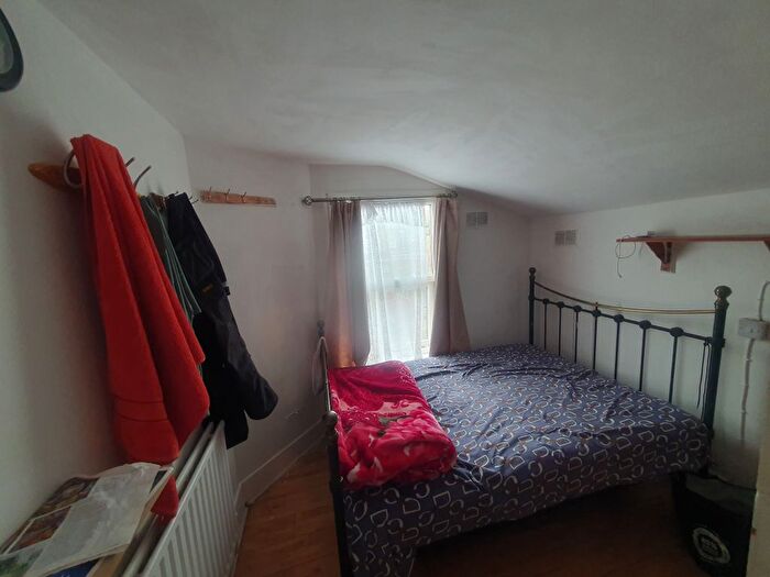 3 Bedroom Terraced House For Sale In Gladstone Road, Southall, UB2