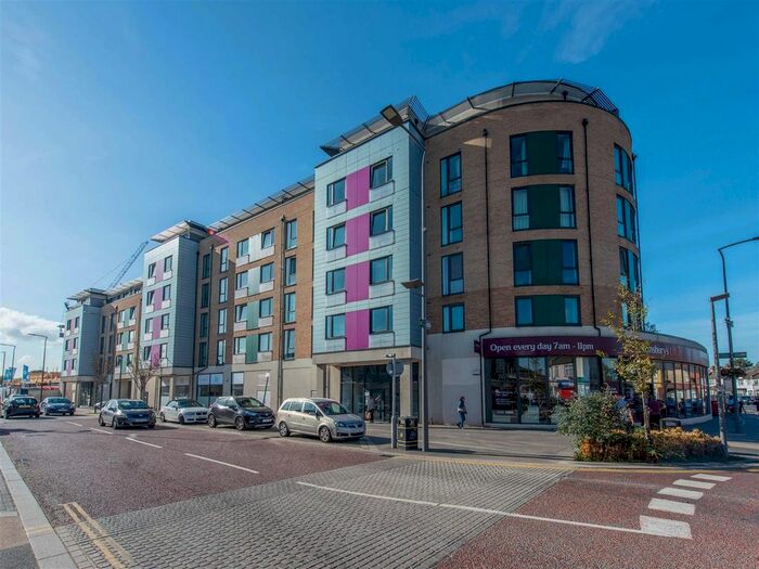 2 Bedroom Flat To Rent In London Road, Wallington, SM6