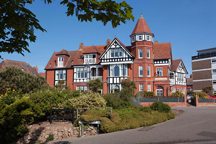 2 Bedroom Apartment For Sale In Kiligarth Court, Wolsey Gardens, IP11