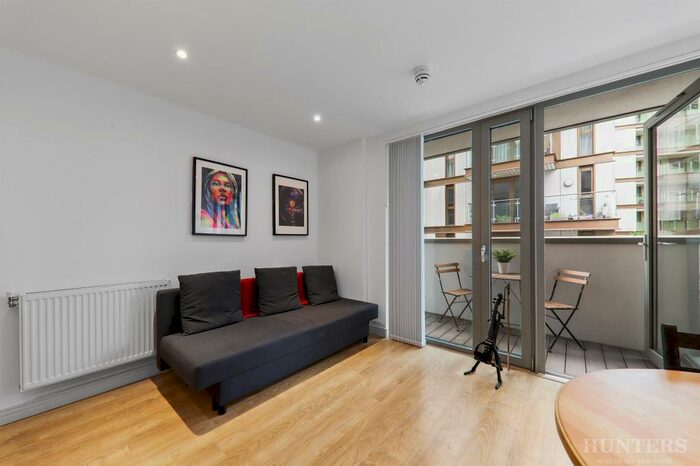 1 Bedroom Flat To Rent In Waterside Way, London, N17