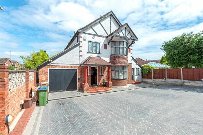 5 Bedroom Detached House To Rent In Carlton Road, Erith, DA8
