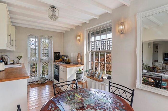 3 Bedroom Property For Sale In Maidstone Road, Paddock Wood, Tonbridge, TN12