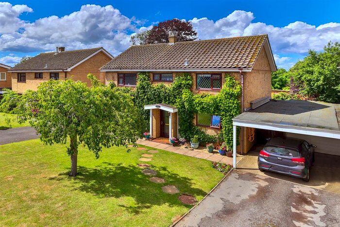 4 Bedroom Detached House For Sale In The Gardens, East Carlton, Market Harborough, LE16