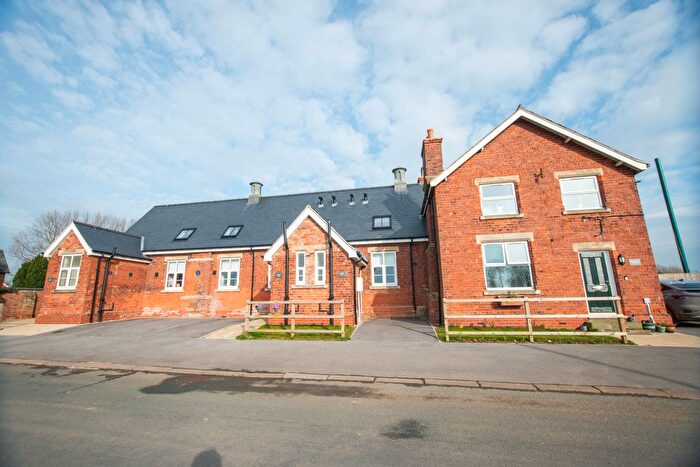 2 Bedroom Terraced House To Rent In Main Road, Humbleton, Hull, HU11