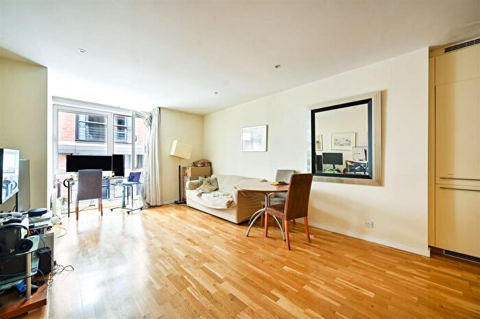 1 Bedroom Apartment For Sale In Hosier Lane, London, EC1A
