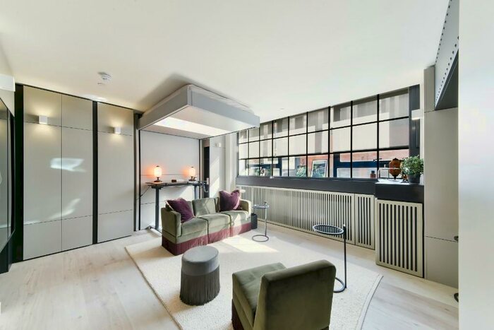 4 Bedroom Hotel Room To Rent In Hyde Park, London, W2