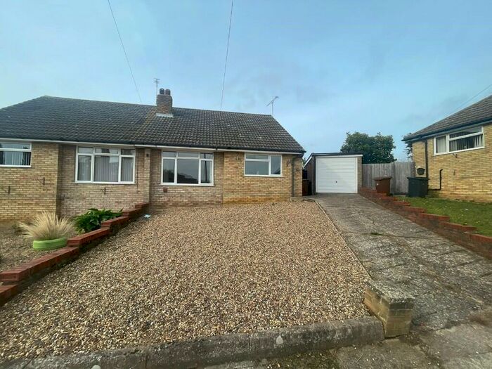 2 Bedroom Bungalow To Rent In Middleton Close, Ipswich, Suffolk, IP2