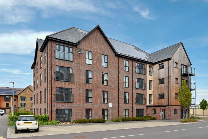 1 Bedroom Flat To Rent In Millard Place, Arborfield Green, Reading, Berkshire, RG2