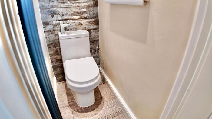 3 Bedroom Terraced House For Sale In Brynglas Avenue, Pontllanfraith, NP12
