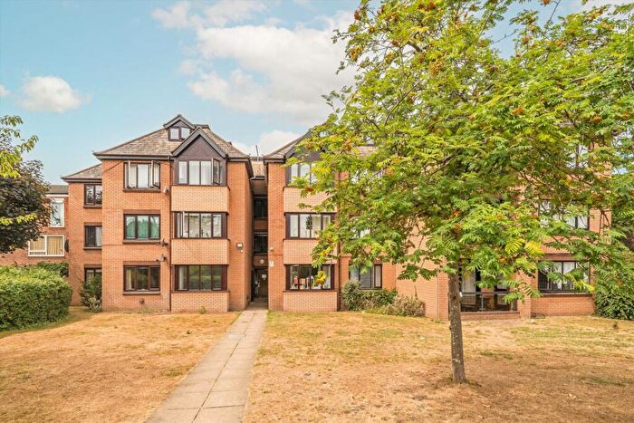 2 Bedroom Flat To Rent In Coombe Lane West, Kingston Upon Thames, KT2