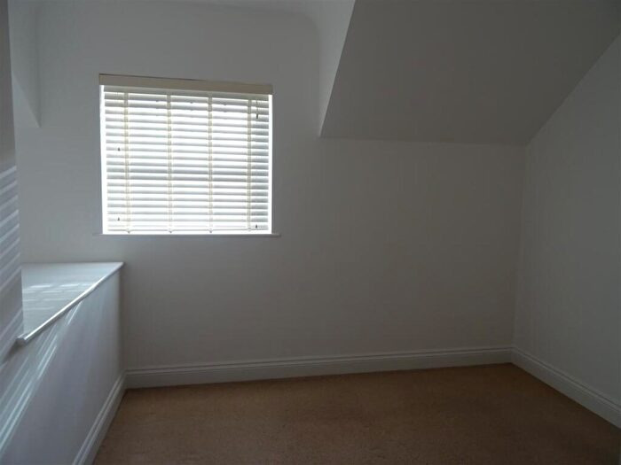 1 Bedroom Terraced House To Rent In Priory Mews, KT16