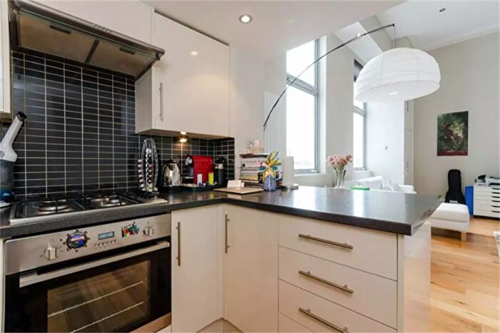 1 Bedroom Flat To Rent In The Piper Building, Peterborough Road, Fulham, SW6