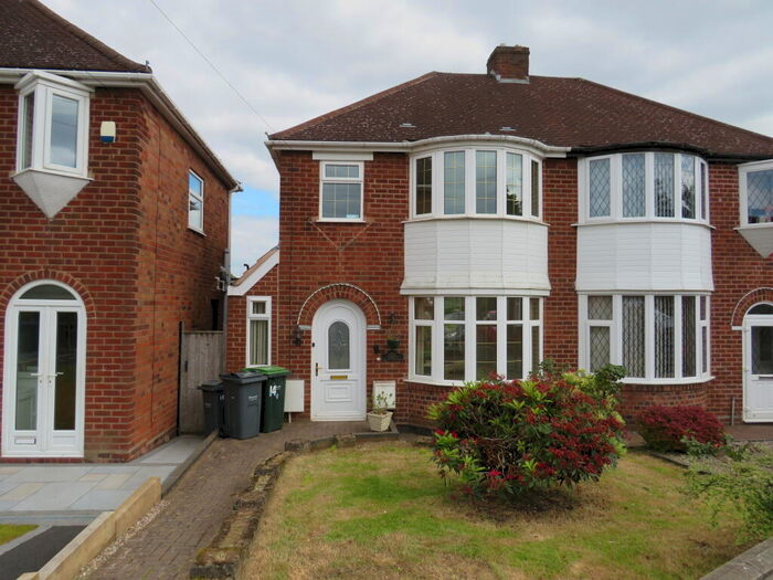 3 Bedroom House To Rent In Hesket Avenue, Oldbury, B68