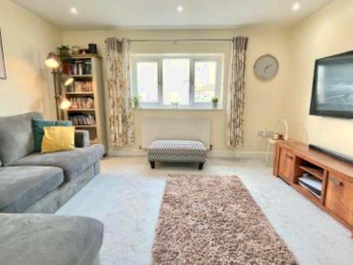 2 Bedroom Flat To Rent In Dibden Road, Emersons Green, Bristol, BS16