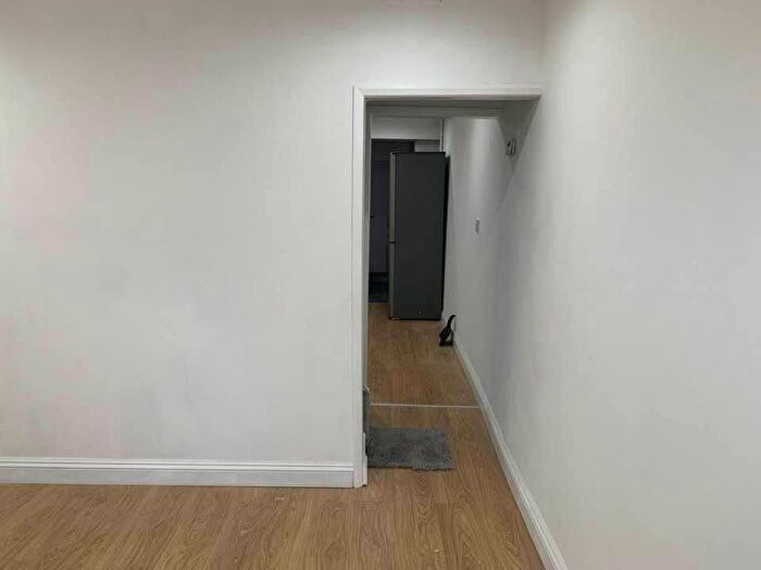 3 Bedroom Terraced House To Rent In Mostyn Road, Luton, LU3