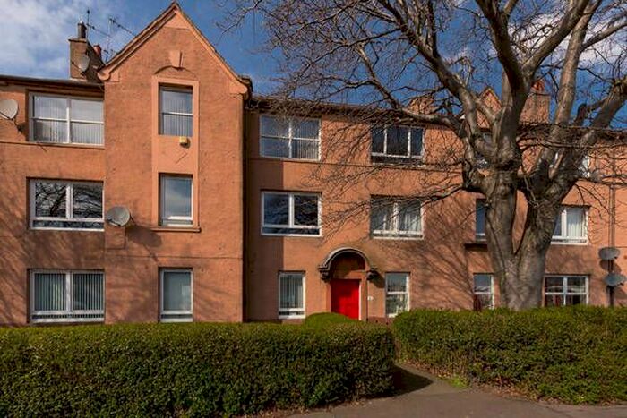 2 Bedroom Flat To Rent In Hutchison Cottages, Slateford, Edinburgh, EH14