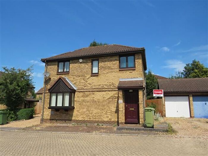 3 Bedroom Property To Rent In Westwood Close, Great Holm, Milton Keynes, MK8
