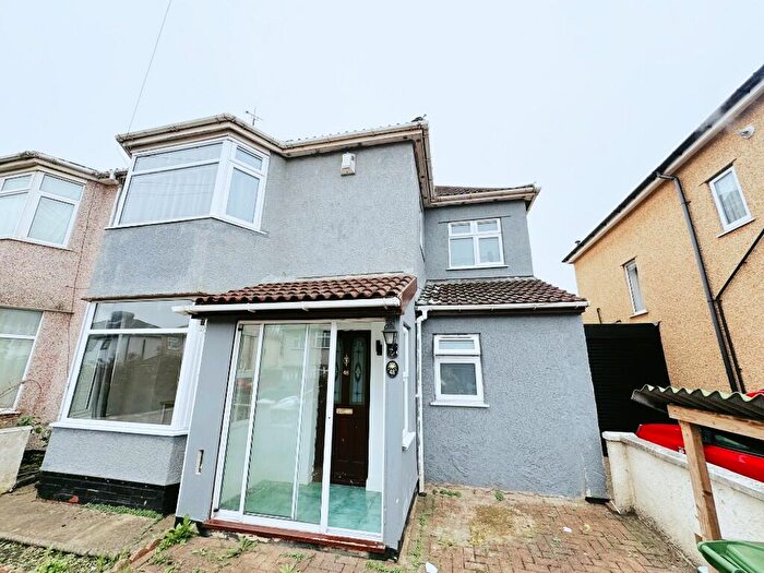 6 Bedroom Semi-Detached House To Rent In Wades Road, BS34