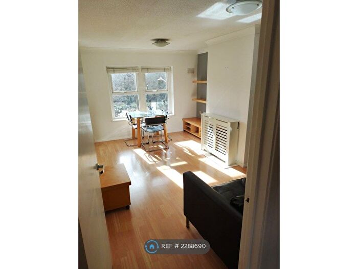 1 Bedroom Flat To Rent In Augusta Place, Leamington Spa, CV32