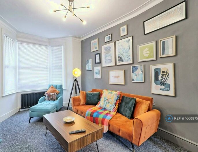 2 Bedroom Terraced House To Rent In Bournemouth Park Road, Southend-On-Sea, SS2