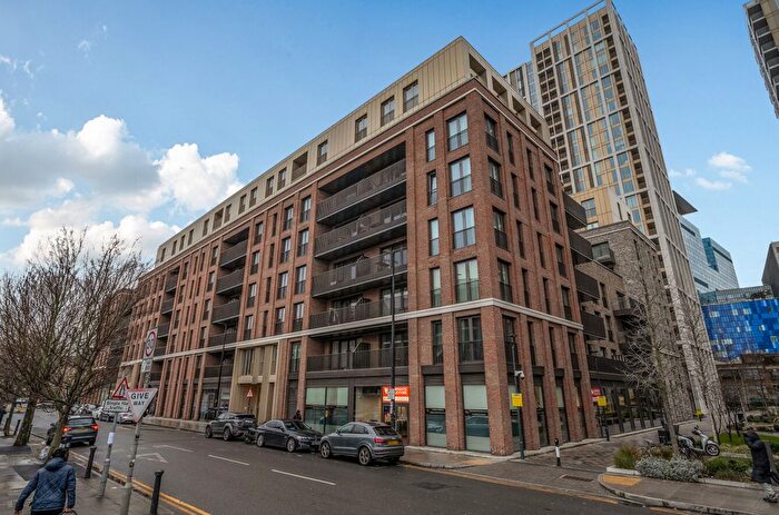 1 Bedroom Flat For Sale In Sidney Street, Whitechapel, E1