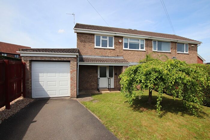 3 Bedroom Semi-Detached House For Sale In Longleat Drive, Louth, LN11