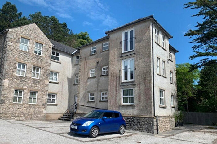 2 Bedroom Flat For Sale In Flat The Granary, Main Street, Grange Over Sands, LA11