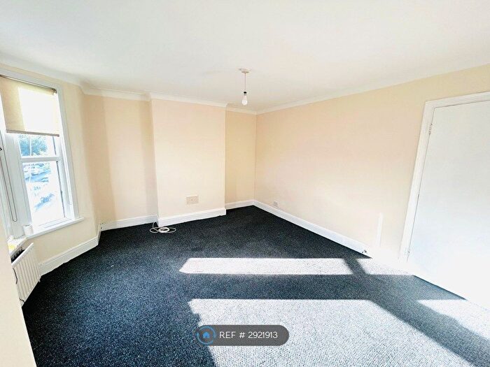 2 Bedroom Maisonette To Rent In Hockley Avenue, London, E6