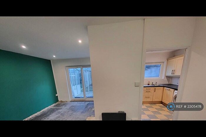 2 Bedroom Terraced House To Rent In Corsham Road, Swindon, SN2