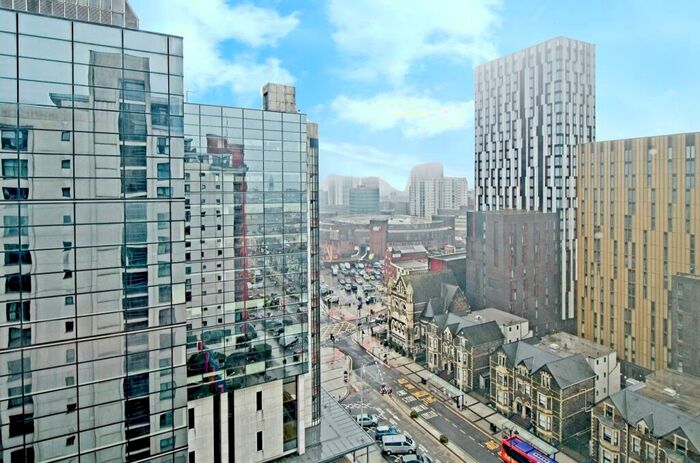 2 Bedroom Flat For Sale In Landmark Place, Churchhill Way, Cardiff, CF10