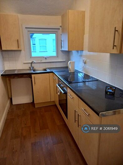 1 Bedroom Flat To Rent In Westminster Drive, Westcliff-On-Sea, SS0