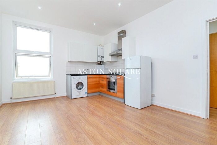 2 Bedroom Flat To Rent In Brent Street, London, NW4