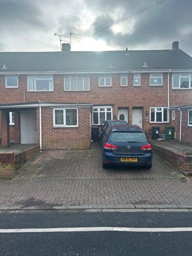 3 Bedroom Terraced House To Rent In Powerscourt Road, Portsmouth, PO2
