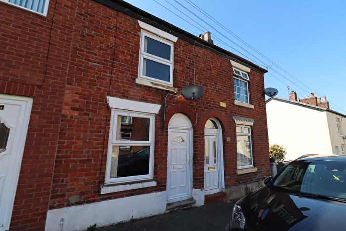 2 Bedroom House To Rent In Davenport Street, Congleton, CW12