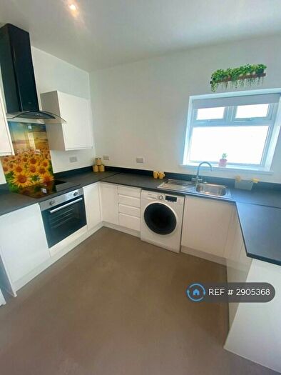 2 Bedroom Flat To Rent In Whitchurch Road, Cardiff, CF14