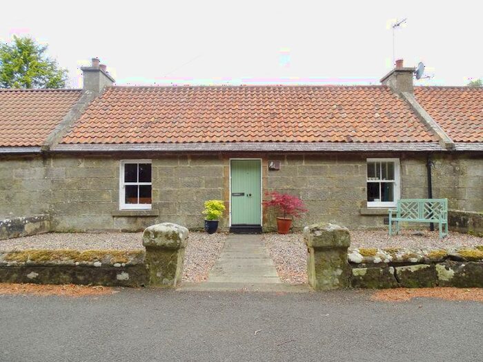 1 Bedroom Cottage For Sale In Kennet Village, Kennet, FK10