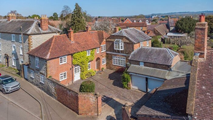 5 Bedroom Detached House For Sale In Bridge Street, Kineton, Warwickshire, CV35