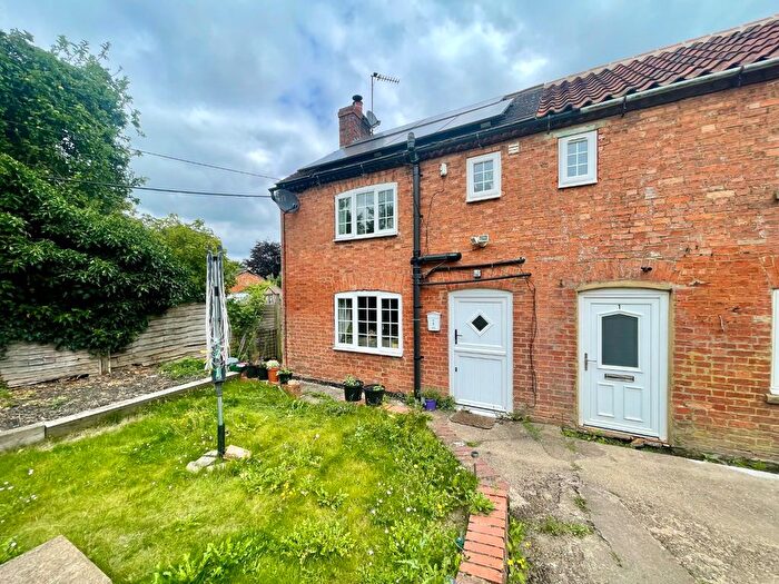 2 Bedroom Semi-Detached House For Sale In School Lane, Abthorpe, Towcester, NN12