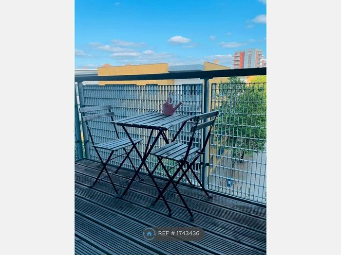 2 Bedroom Flat To Rent In Norman Road, London, SE10