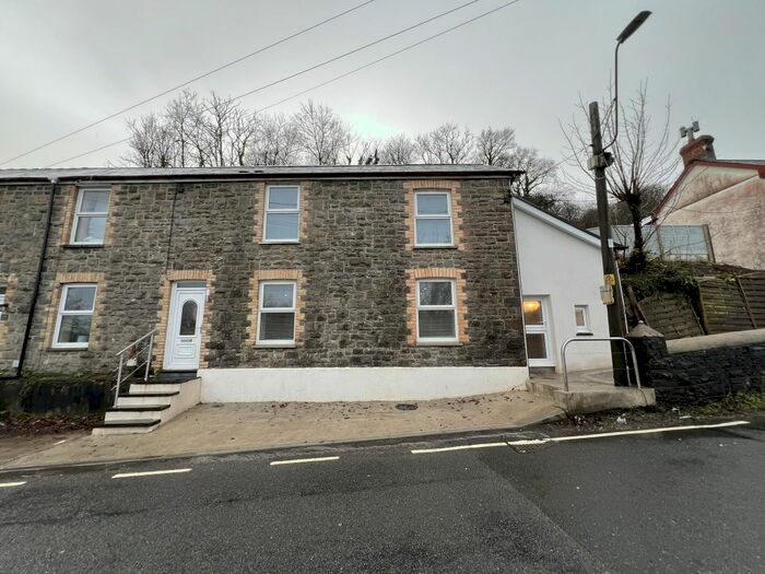 2 Bedroom Property To Rent In Bronwydd Road, Carmarthen, Carmarthenshire, SA31