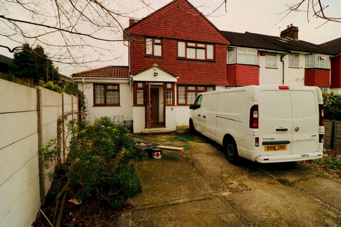 7 Bedroom Semi-Detached House To Rent In Sevenoaks Road, Lonodn, SE4