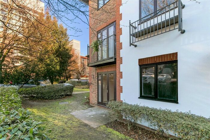 1 Bedroom Flat To Rent In Broomhill Road, London, SW18