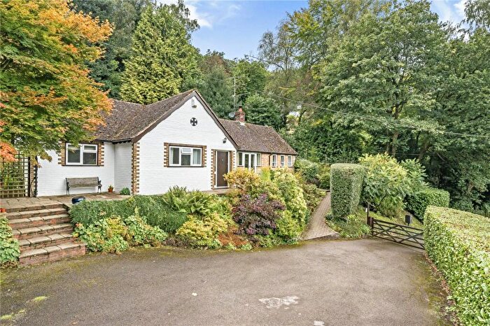 3 Bedroom Detached House For Sale In Whitmore Vale, Grayshott, Hindhead, Hampshire, GU26
