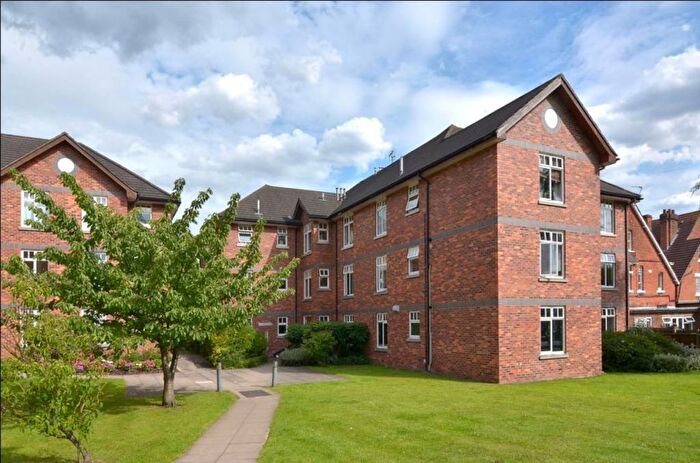 2 Bedroom Flat To Rent In Leithcote Path, London, SW16