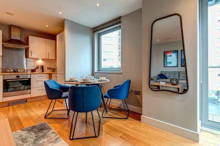 1 Bedroom Flat To Rent In Bute Terrace, Cardiff, CF10