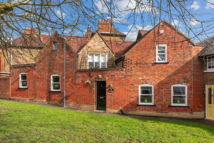 3 Bedroom Property For Sale In Pinnacle Place, Green Lane, Stanmore, HA7